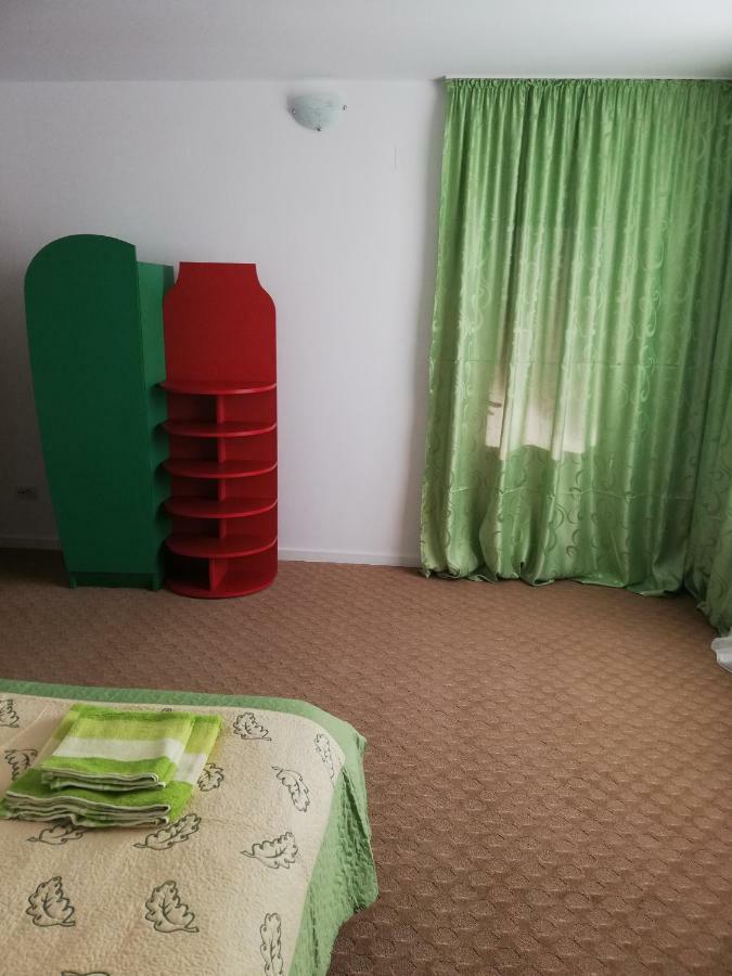 Pensiunea La Safari Târgu Neamț Zewnętrze zdjęcie