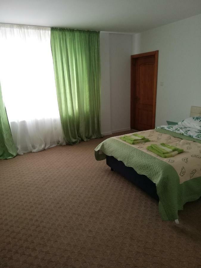 Pensiunea La Safari Târgu Neamț Zewnętrze zdjęcie