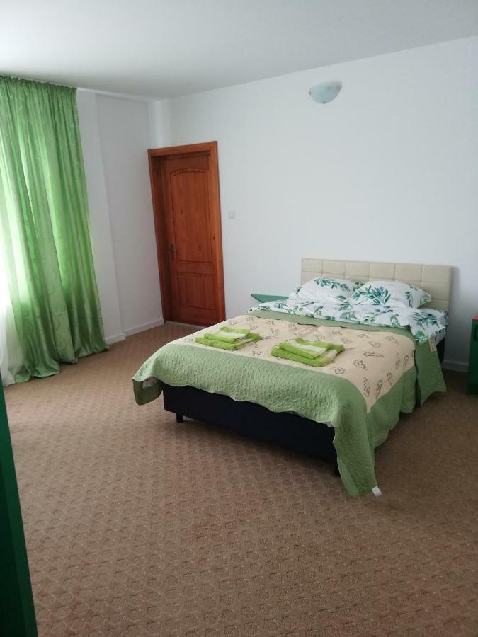 Pensiunea La Safari Târgu Neamț Zewnętrze zdjęcie