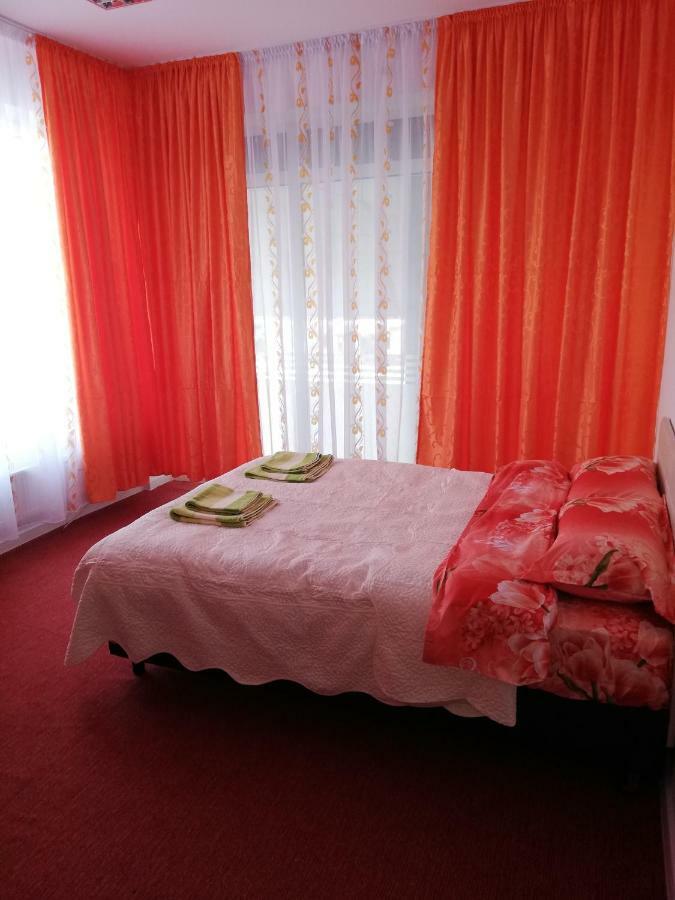 Pensiunea La Safari Târgu Neamț Zewnętrze zdjęcie