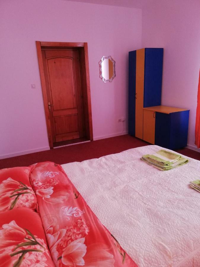 Pensiunea La Safari Târgu Neamț Zewnętrze zdjęcie