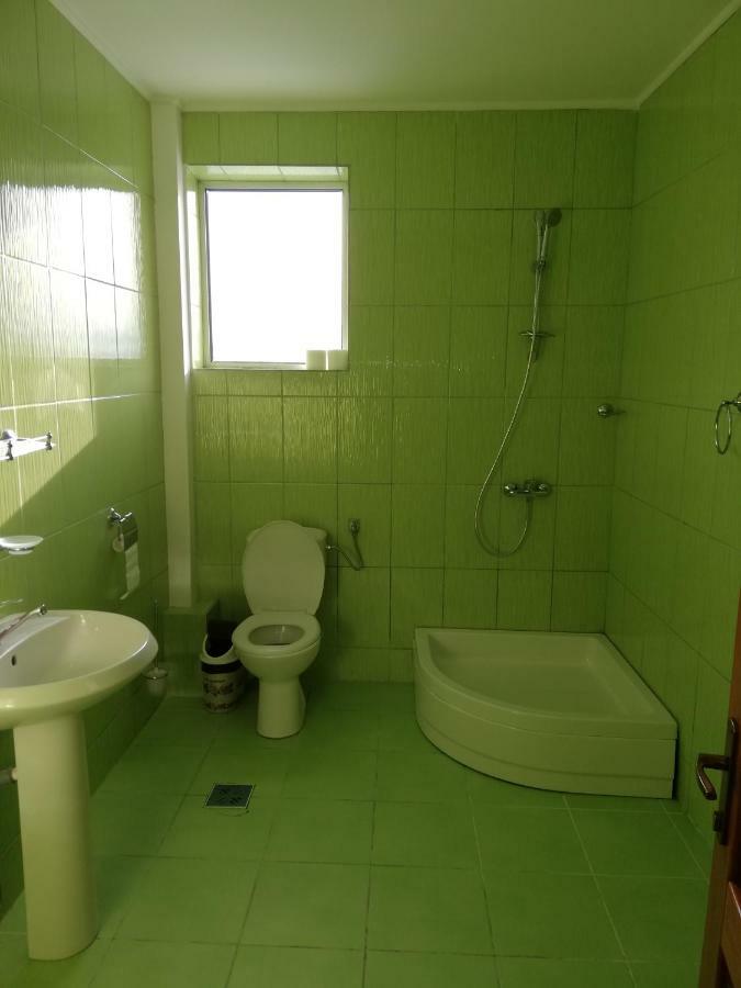 Pensiunea La Safari Târgu Neamț Zewnętrze zdjęcie