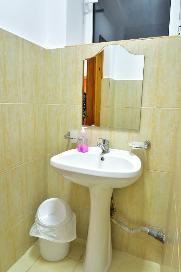 Pensiunea La Safari Târgu Neamț Zewnętrze zdjęcie